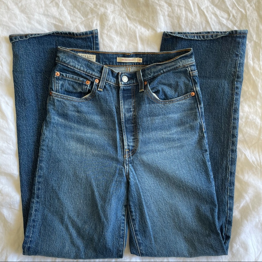 Levi’s Ribcage Straight